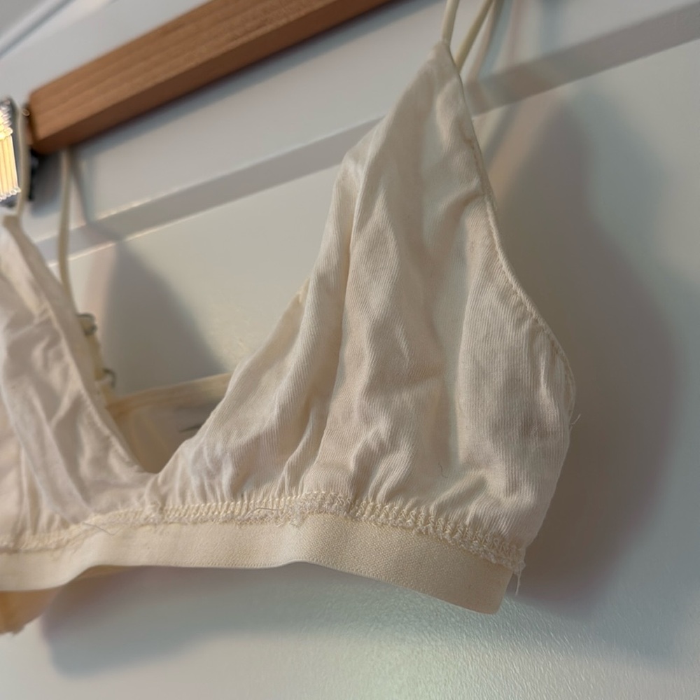 Stradivarius Daisy Bralette - Picture 8 of 12